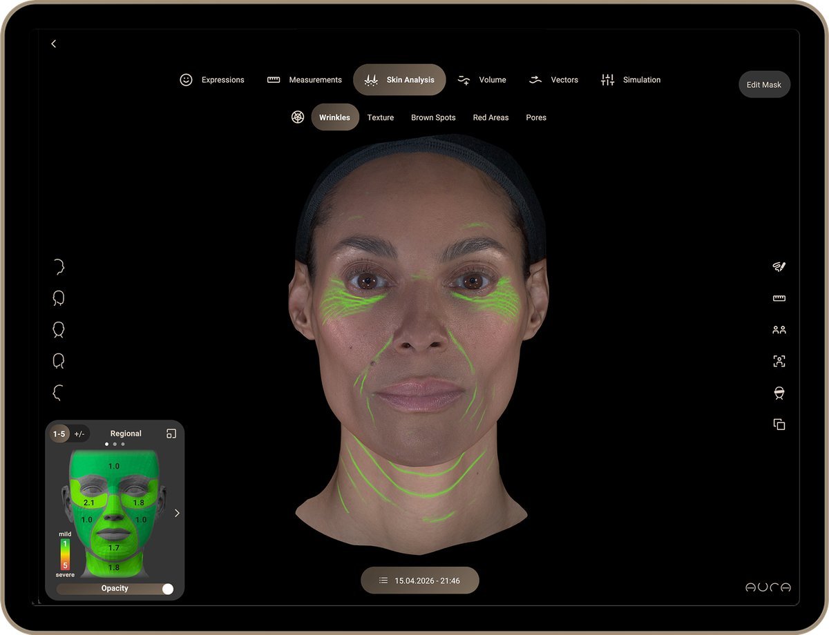 Aura 3D facial scan on an iPad